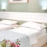 Hotel Center 4*