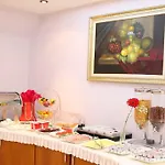 Center Hotel 4*