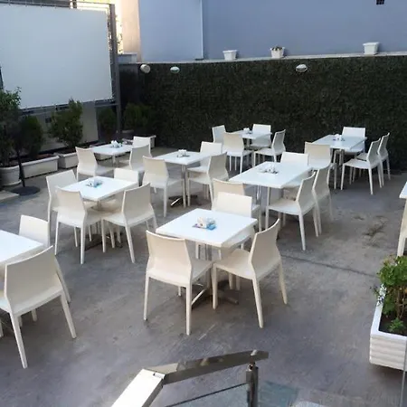 维拉弗德精品酒店 4* 地拉那