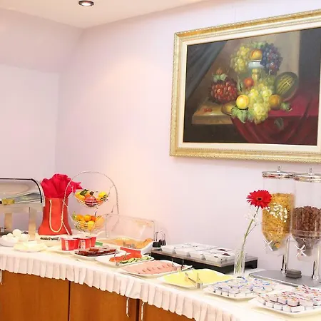 Gjika Hotell 4*
