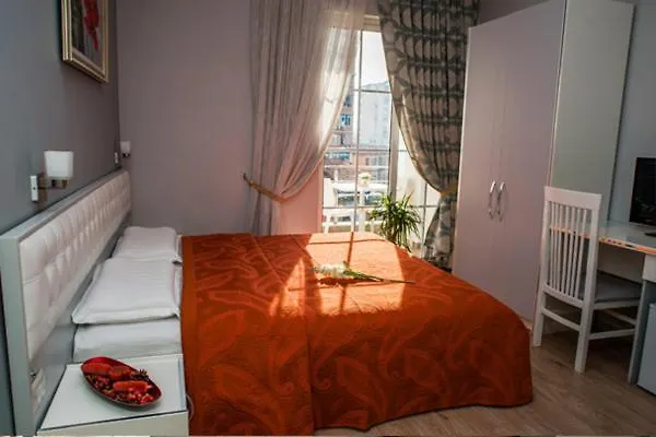 Hotel Vila Verde Gjika 4* Tirana
