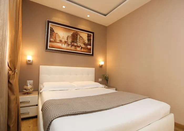 Center 4* Tirana